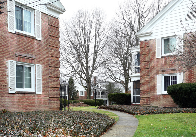 The Colony in Akron, OH - Foto de edificio - Building Photo