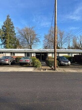 11599 SW 12th St in Beaverton, OR - Building Photo - Building Photo