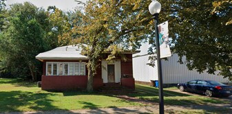 507 W Laurel Ave, Unit Red House A in Hattiesburg, MS - Building Photo