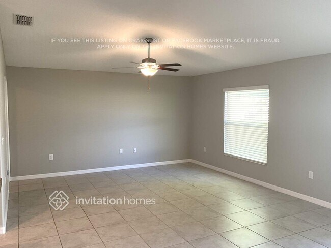 1524 Blue Rose Dr in Ruskin, FL - Building Photo - Building Photo