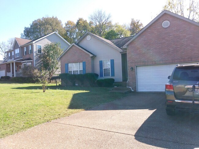 1666 Eagle Trace Dr in Mount Juliet, TN - Building Photo - Building Photo