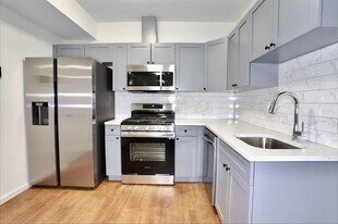 143 Zabriskie St, Unit 2 in Jersey City, NJ - Building Photo