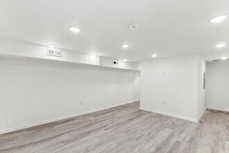 507 S 63rd St, Unit 2 in Philadelphia, PA - Foto de edificio - Building Photo