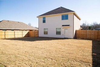 1600 Cardinal Dr in Ennis, TX - Building Photo - Building Photo