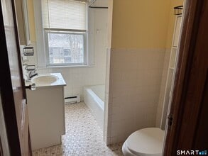 5 Linden St in Norwalk, CT - Building Photo - Building Photo