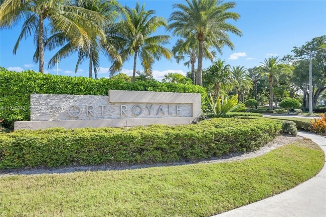 3200 Port Royale Dr N in Fort Lauderdale, FL - Foto de edificio - Building Photo
