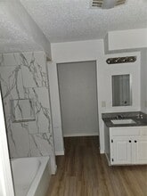 8220 NW 10th St in Oklahoma City, OK - Building Photo - Building Photo