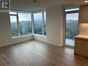 308 Alderson Ave in Coquitlam, BC - Building Photo - Building Photo