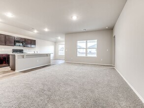 10008 SW 42nd St in Mustang, OK - Building Photo - Building Photo