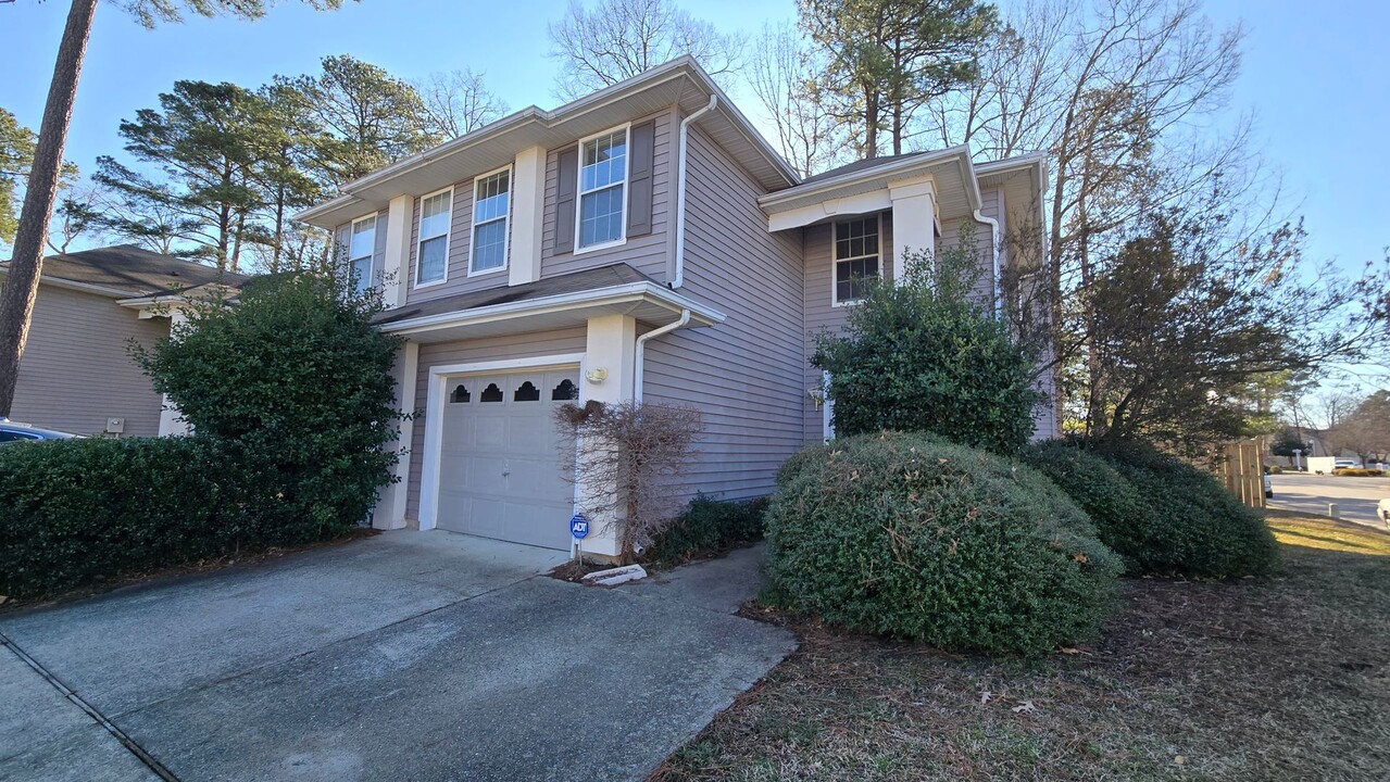 924 Drivers Ln in Newport News, VA - Building Photo