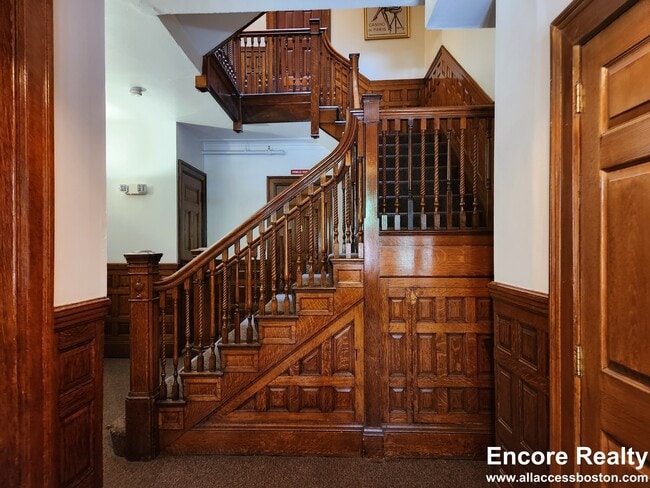 1061 Beacon St in Brookline, MA - Building Photo - Building Photo