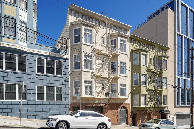 40 Buchanan St in San Francisco, CA - Building Photo - Building Photo