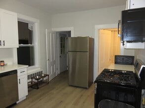 34 Harvard St in Waltham, MA - Building Photo - Building Photo