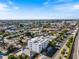 11908 Exposition Blvd, Unit 101 in Los Angeles, CA - Foto de edificio - Building Photo