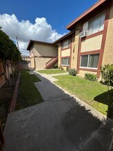 4407 Farquhar Ave-Unit -4403 in Los Alamitos, CA - Building Photo - Building Photo