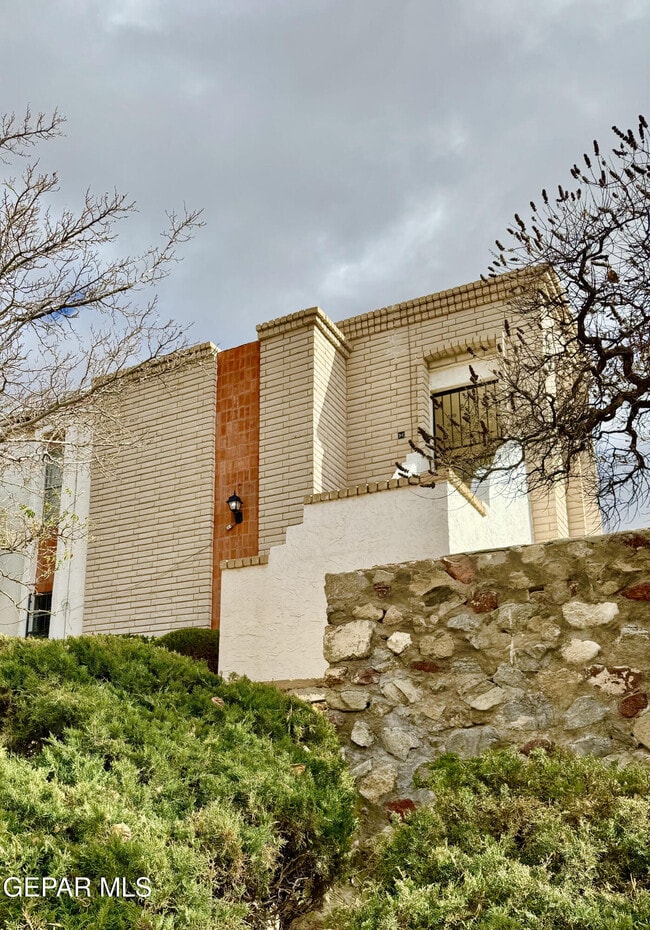 property at 6201 Escondido Dr