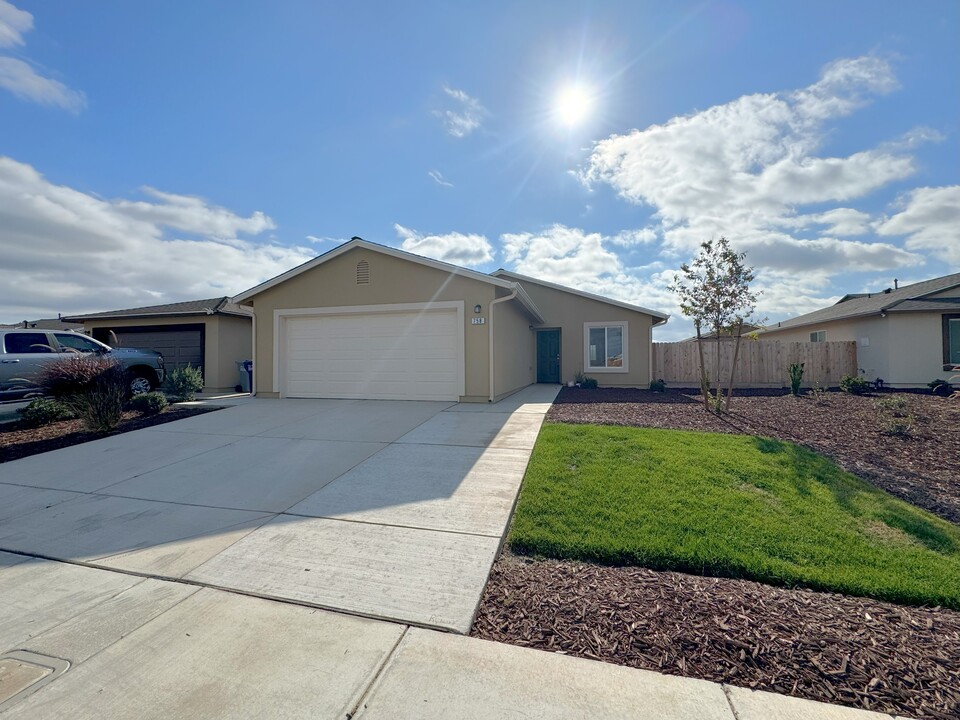 758 Dean Ct in Merced, CA - Building Photo