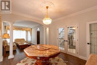 189 Alfred Ave in Toronto, ON - Building Photo - Building Photo