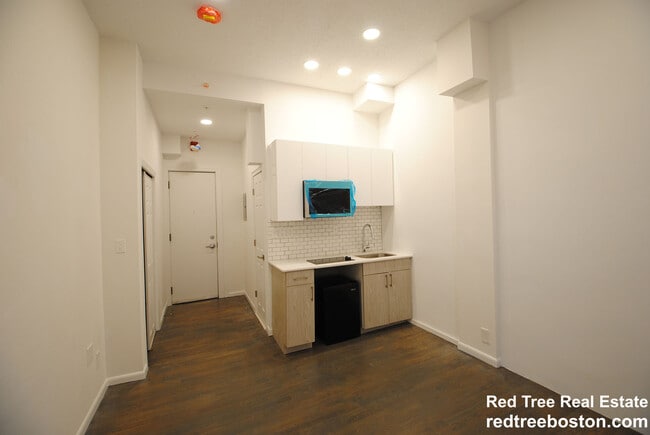 property at 270 Newbury St