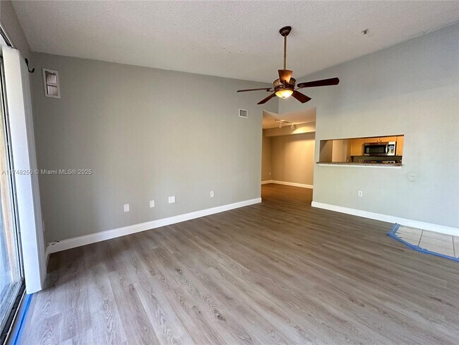 2160 E Preserve Way in Miramar, FL - Building Photo - Building Photo