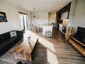 655 Sterling Lyon Pkwy in Winnipeg, MB - Building Photo