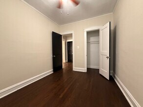 6808 S East End Ave in Chicago, IL - Building Photo - Building Photo