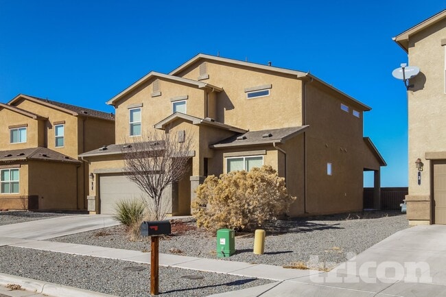 property at 5 Dos Hermanas Ct