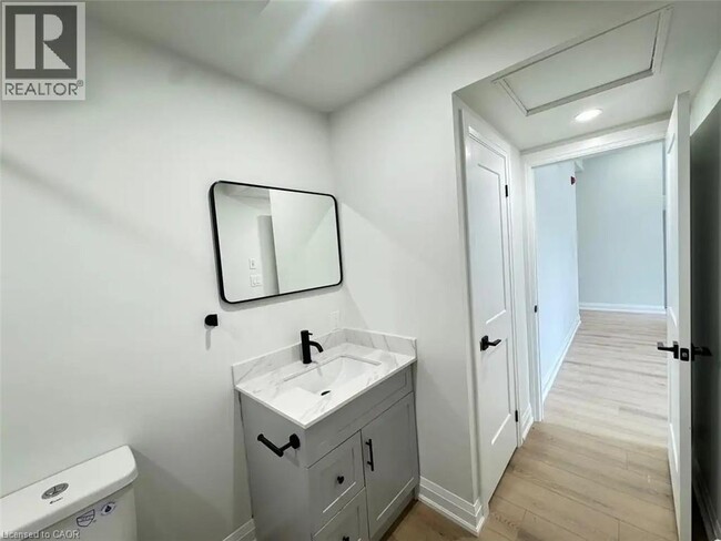 53 Ontario Rd in Welland, ON - Building Photo - Building Photo