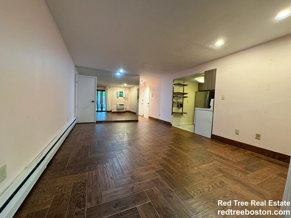 53 A St Paul St in Brookline, MA - Building Photo