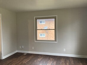 1660 Bailey Rd, Unit #1664 in Cuyahoga Falls, OH - Foto de edificio - Building Photo