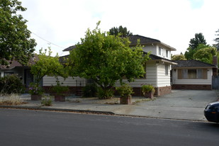 1681-1683 Sierra St Apartments