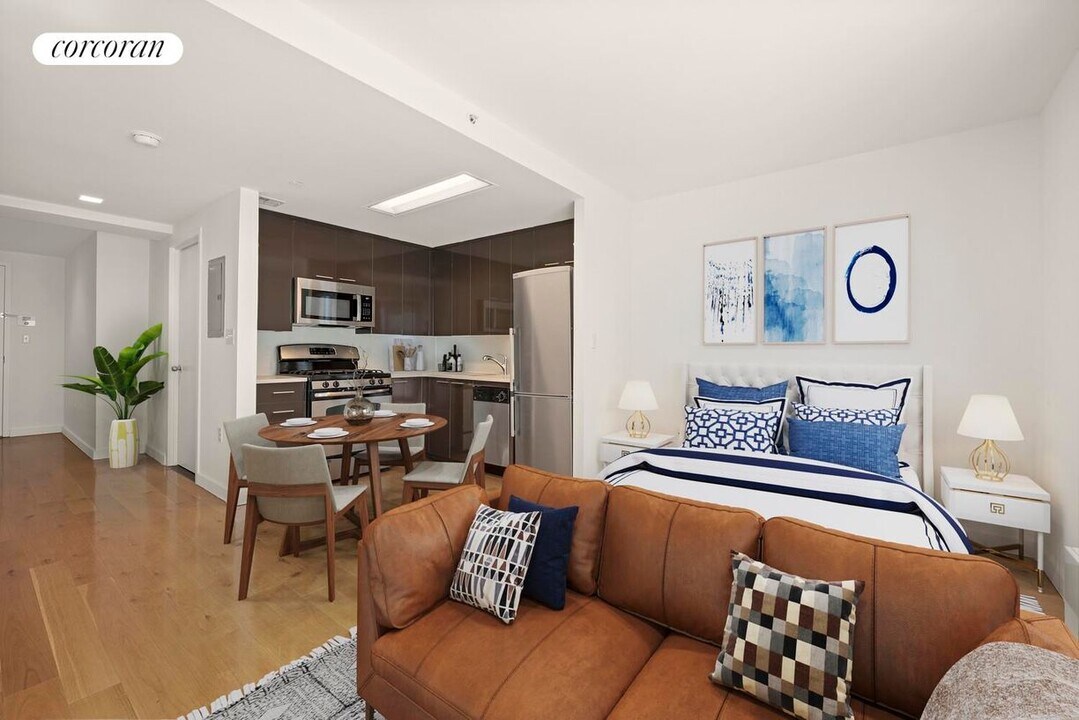 41-18 Crescent St in Queens, NY - Foto de edificio