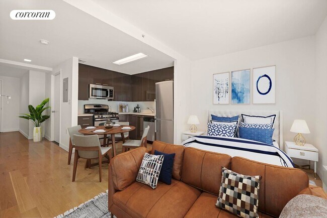 41-18 Crescent St in Queens, NY - Building Photo - Building Photo