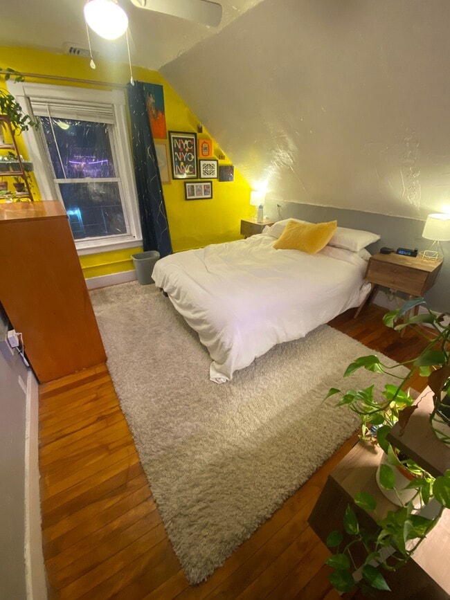 4 Perry Ave, Unit 3 in Worcester, MA - Foto de edificio - Building Photo