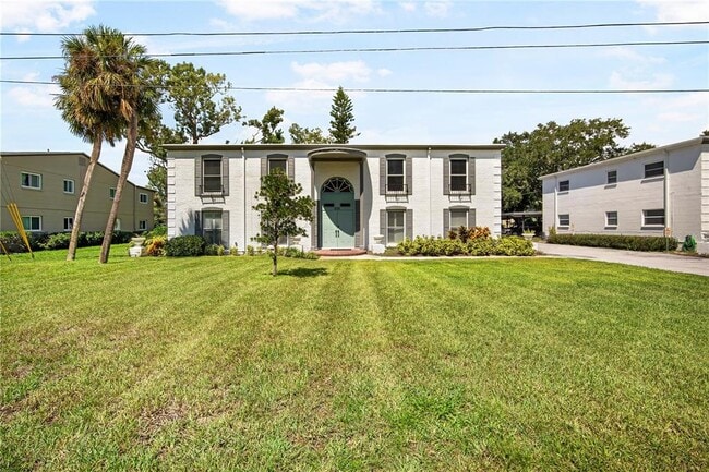 property at 1330 Snell Isle Blvd NE