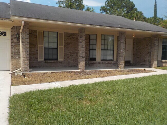 2452 Ridgecrest Ave in Orange Park, FL - Building Photo - Building Photo