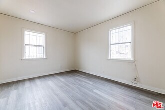 138 W 82nd St in Los Angeles, CA - Building Photo - Building Photo