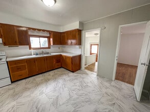 401 S Oak St in La Crescent, MN - Building Photo - Building Photo