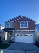 1478 SW Pendleton Way in Port Orchard, WA - Building Photo