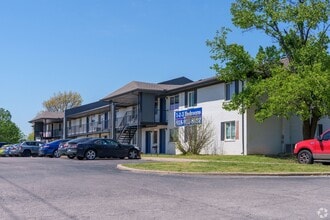 Midtown Park Apartments in Tulsa, OK - Foto de edificio - Building Photo