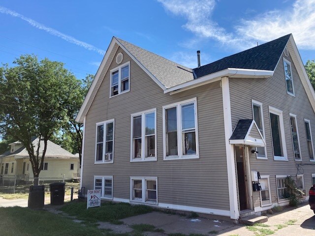 310 N Saunders Ave, Unit 2 in Hastings, NE - Building Photo - Building Photo