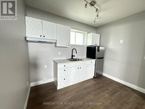 320 Tremblay Rd in Ottawa, ON - Building Photo - Building Photo