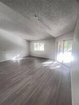 4055 W McNab Rd in Pompano Beach, FL - Building Photo