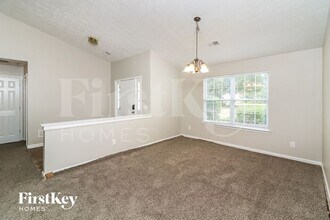 592 Crestbend Ln in Powder Springs, GA - Building Photo - Building Photo