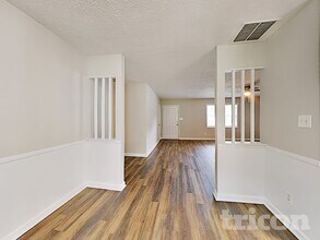 211 Robin Ln in Stockbridge, GA - Building Photo - Building Photo