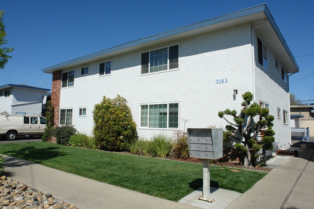 3183 Impala Dr in San Jose, CA - Foto de edificio