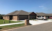 Building Photo - 419 Crestview Dr Apartments in Van Buren, Arkansas