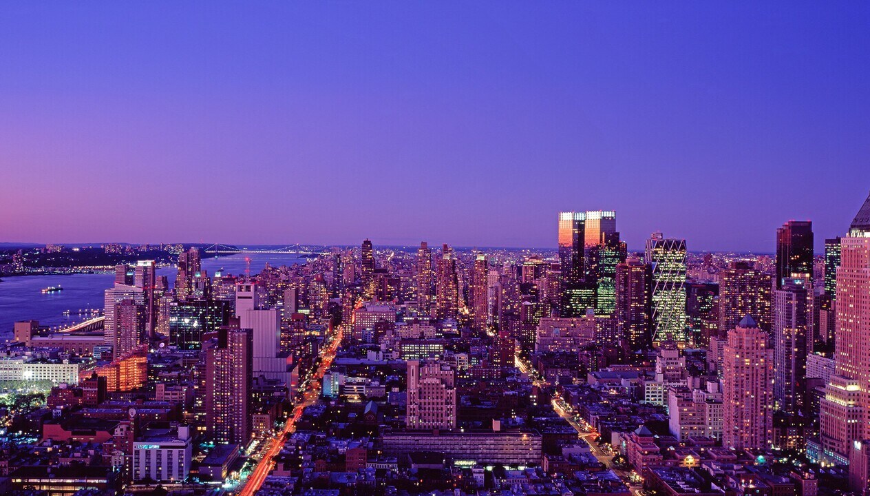 450 W 42nd St, Unit APT 46P in New York, NY - Foto de edificio