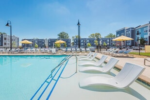 Pine25 North End in Charlotte, NC - Building Photo