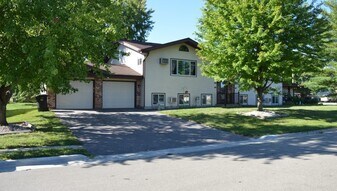 548 Seminole Way in Deforest, WI - Building Photo